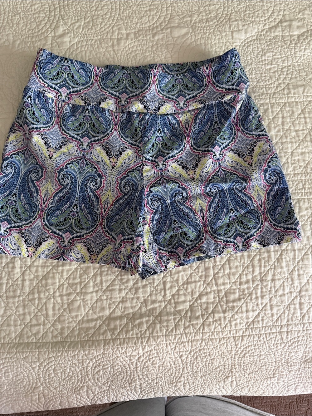Jules & Leopold Paisley stretchy pull on shorts